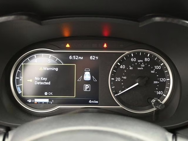 2025 Aspen White Tricoat Nissan Versa 1.6 SR FWD Sedan