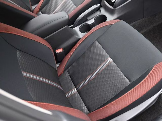 2025 Aspen White Tricoat Nissan Versa 1.6 SR FWD Sedan