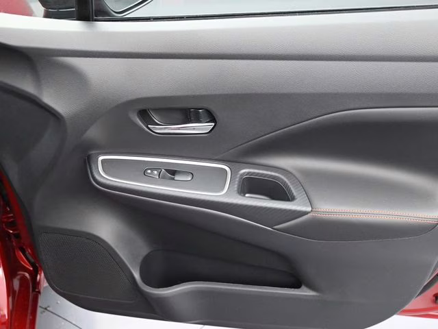 2025 Scarlet Ember Tintcoat Nissan Versa 1.6 SR FWD Sedan