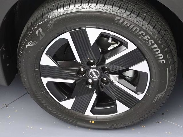 2025 Gun Metallic Nissan Kicks SV AWD SUV