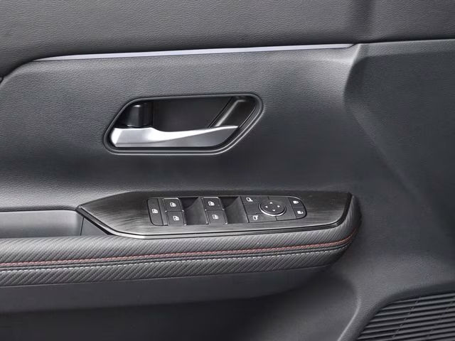 2026 Super Black Nissan Kicks SR FWD SUV