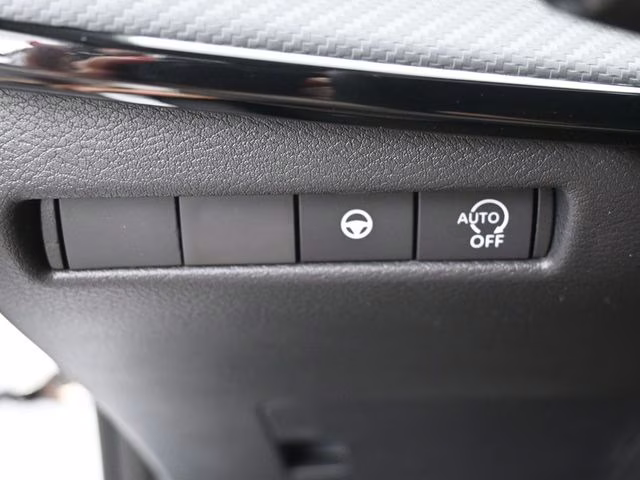 2026 Aspen White Tricoat Nissan Kicks SR FWD SUV