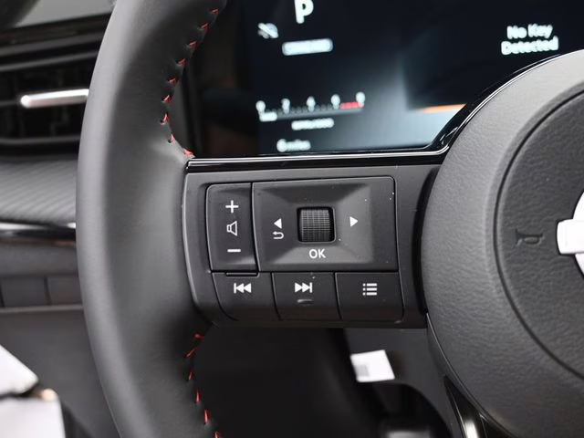 2026 Aspen White Tricoat Nissan Kicks SR FWD SUV