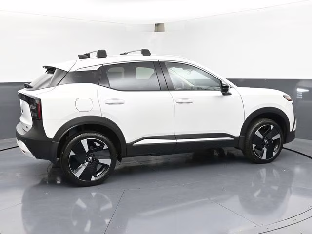 2026 Aspen White Tricoat Nissan Kicks SR FWD SUV