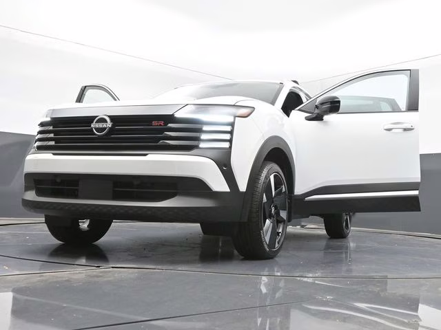 2026 Aspen White Tricoat Nissan Kicks SR FWD SUV