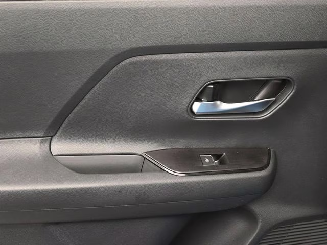 2026 Arctic Ice Blue/Black Nissan Kicks SR FWD SUV