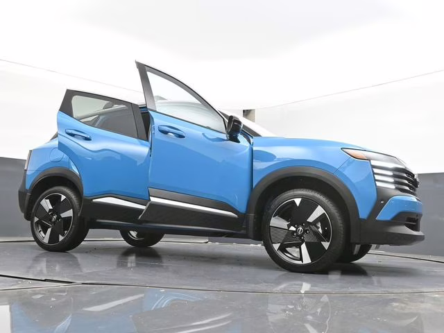 2026 Arctic Ice Blue/Black Nissan Kicks SR FWD SUV