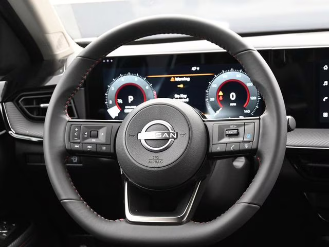 2026 Aspen White Tricoat Nissan Kicks SR FWD SUV