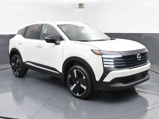 2026 Aspen White Tricoat Nissan Kicks SR FWD SUV