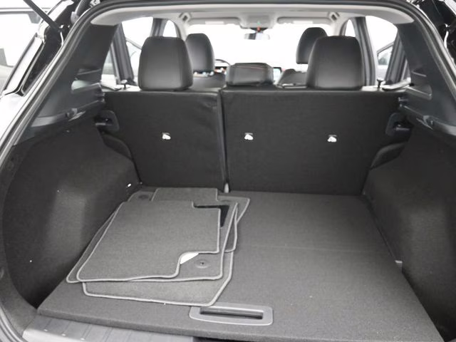 2026 Gun Metallic/Super Black Nissan Kicks SR FWD SUV