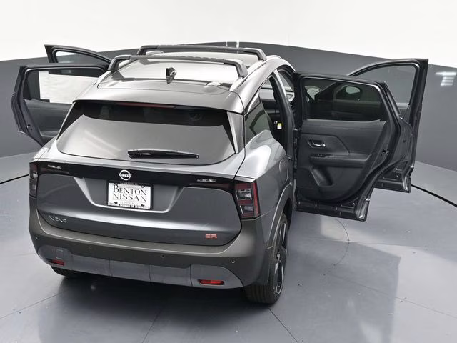 2026 Gun Metallic/Super Black Nissan Kicks SR FWD SUV