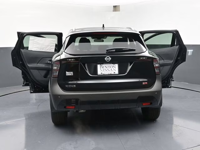 2026 Super Black Nissan Kicks SR FWD SUV