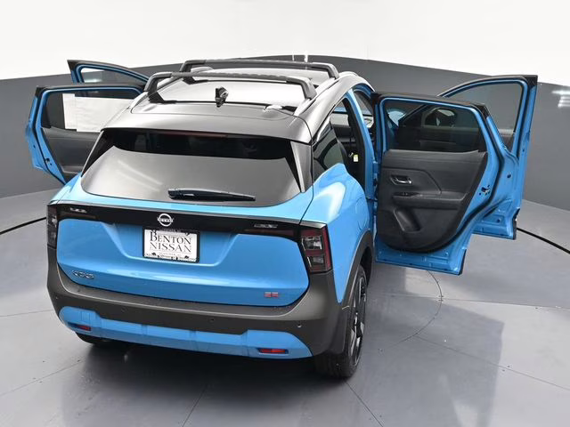 2026 Arctic Ice Blue/Black Nissan Kicks SR FWD SUV