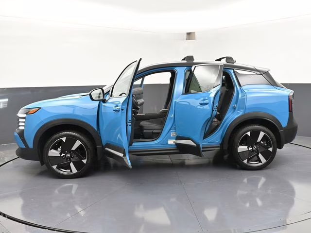 2026 Arctic Ice Blue/Black Nissan Kicks SR FWD SUV
