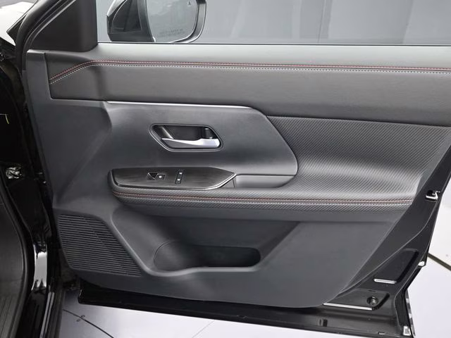 2026 Super Black Nissan Kicks SR FWD SUV