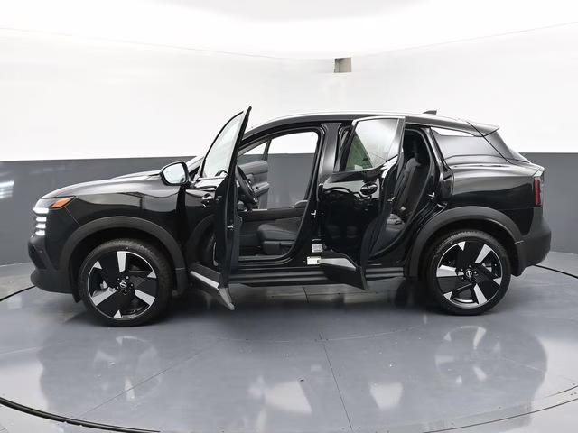 2026 Super Black Nissan Kicks SR FWD SUV