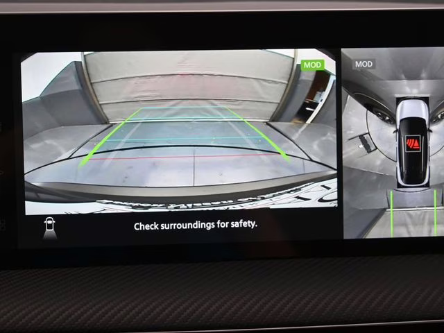 2026 Gun Metallic/Scarlet Ember Tintcoat Nissan Kicks SR FWD SUV