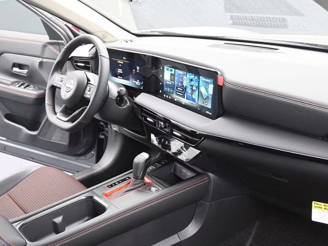 2026 Gun Metallic/Scarlet Ember Tintcoat Nissan Kicks SR FWD SUV