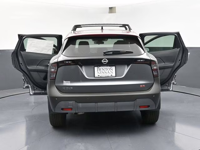 2026 Gun Metallic/Scarlet Ember Tintcoat Nissan Kicks SR FWD SUV