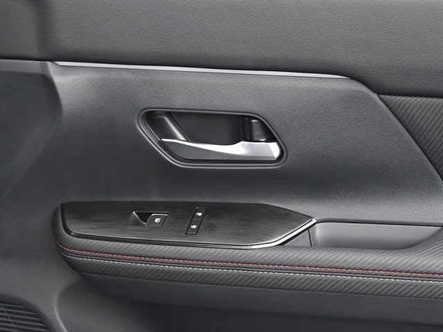 2026 Super Black Nissan Kicks SR FWD SUV