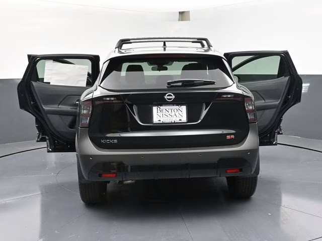 2026 Super Black Nissan Kicks SR FWD SUV