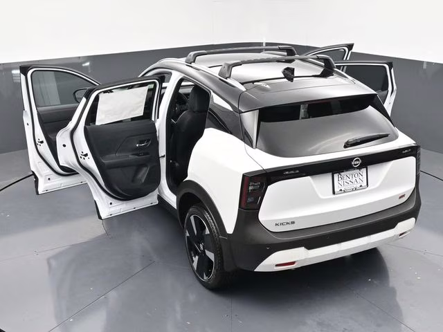 2026 Aspen White/Super Black Nissan Kicks SR FWD SUV