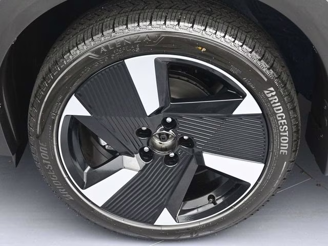 2026 Deep Blue Pearl Nissan Kicks SR FWD SUV