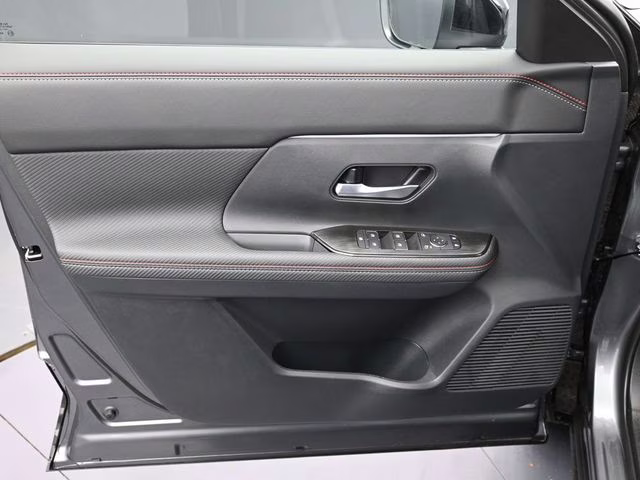 2026 Gun Metallic Nissan Kicks SR FWD SUV