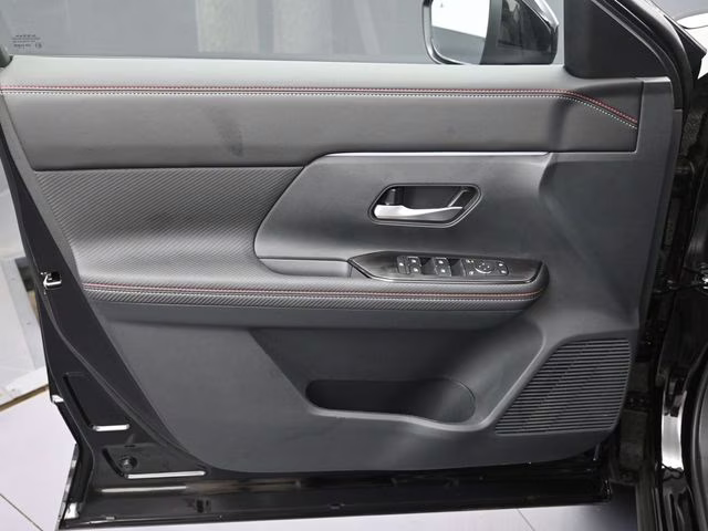 2026 Super Black Nissan Kicks SR FWD SUV