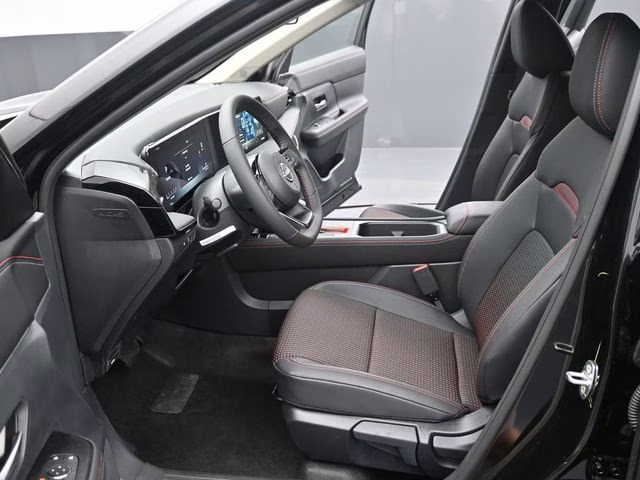 2026 Super Black Nissan Kicks SR FWD SUV