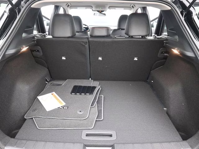 2026 Super Black Nissan Kicks SR FWD SUV