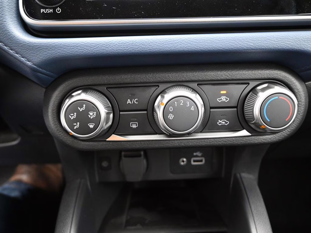 2025 Gray Sky Pearl Nissan Versa 1.6 SV FWD Sedan