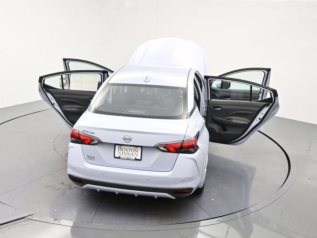 2025 Gray Sky Pearl Nissan Versa 1.6 SV FWD Sedan