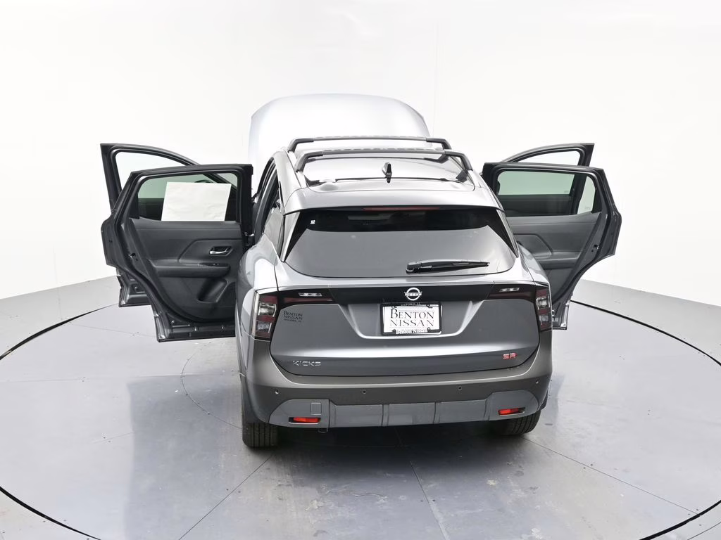 2026 Gun Metallic/Super Black Nissan Kicks SR FWD SUV