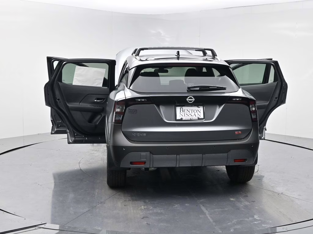 2026 Gun Metallic/Super Black Nissan Kicks SR FWD SUV