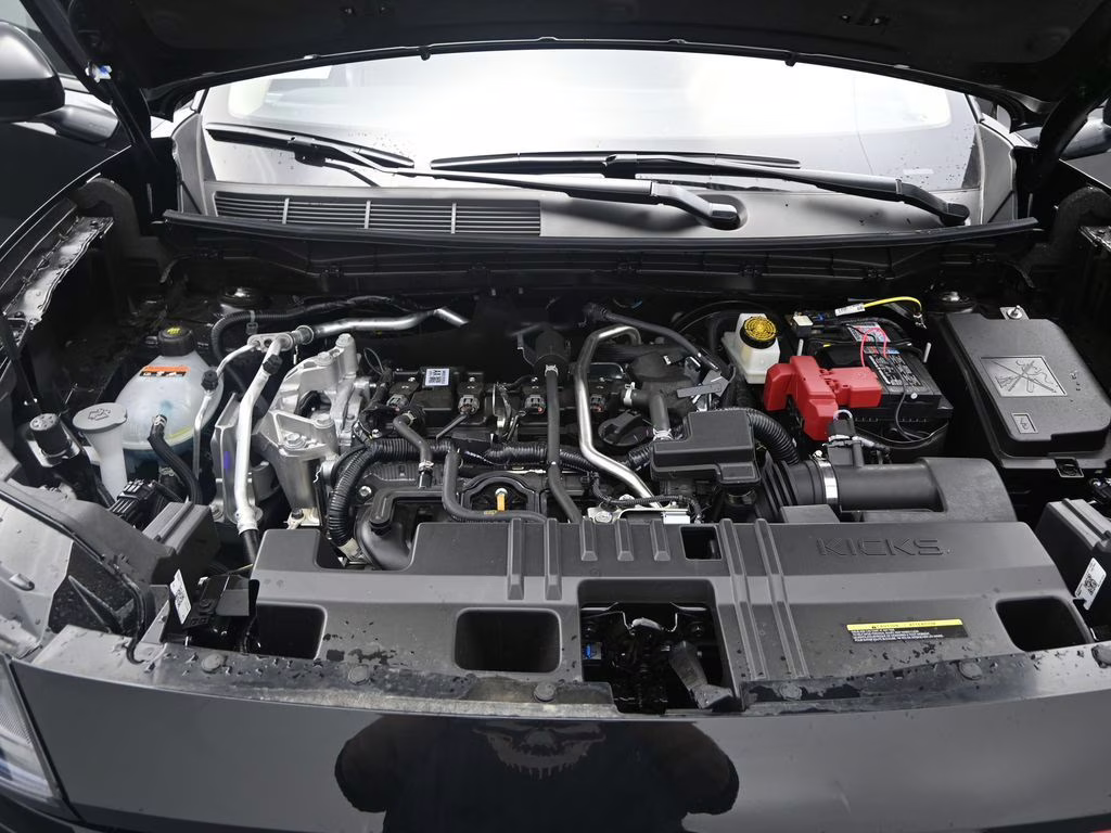 2026 Super Black Nissan Kicks SR FWD SUV