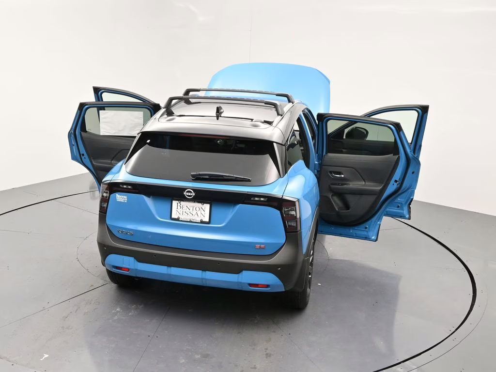2026 Arctic Ice Blue/Black Nissan Kicks SR FWD SUV