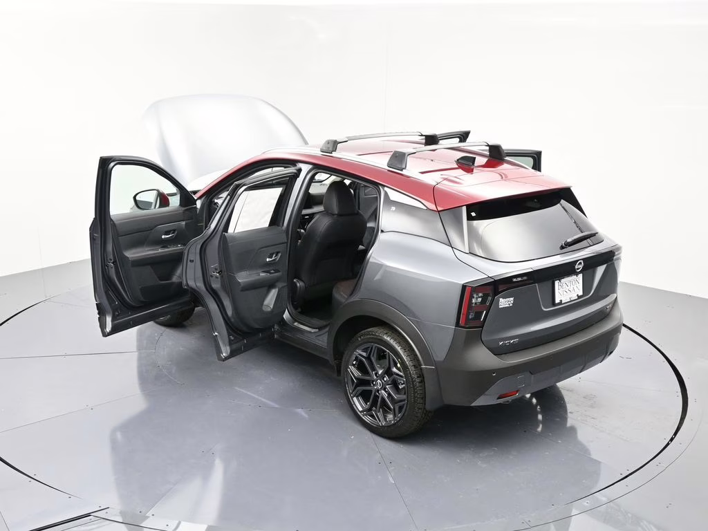 2026 Gun Metallic/Scarlet Ember Tintcoat Nissan Kicks SR FWD SUV