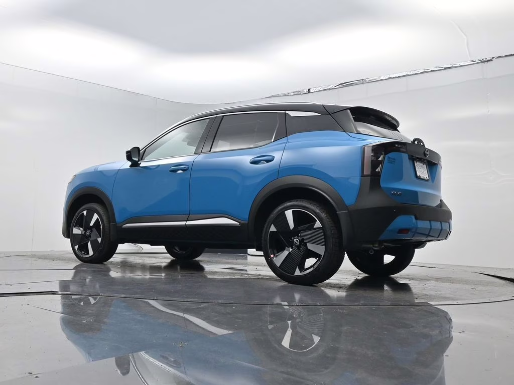 2026 Arctic Ice Blue/Black Nissan Kicks SR FWD SUV