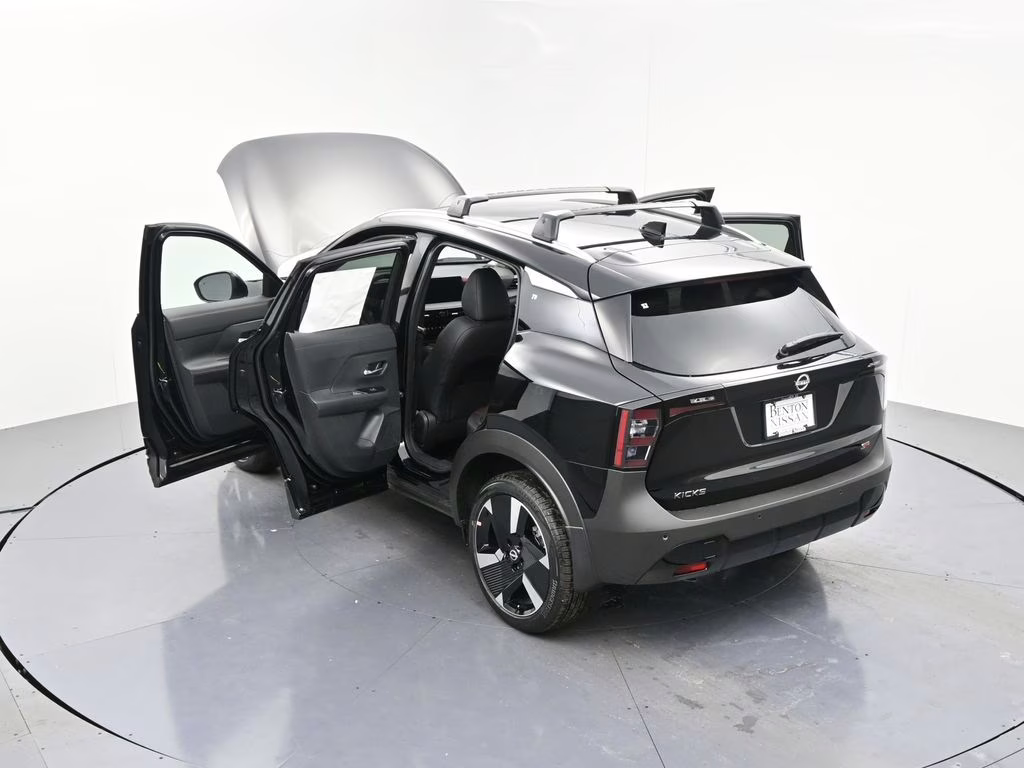 2026 Super Black Nissan Kicks SR FWD SUV