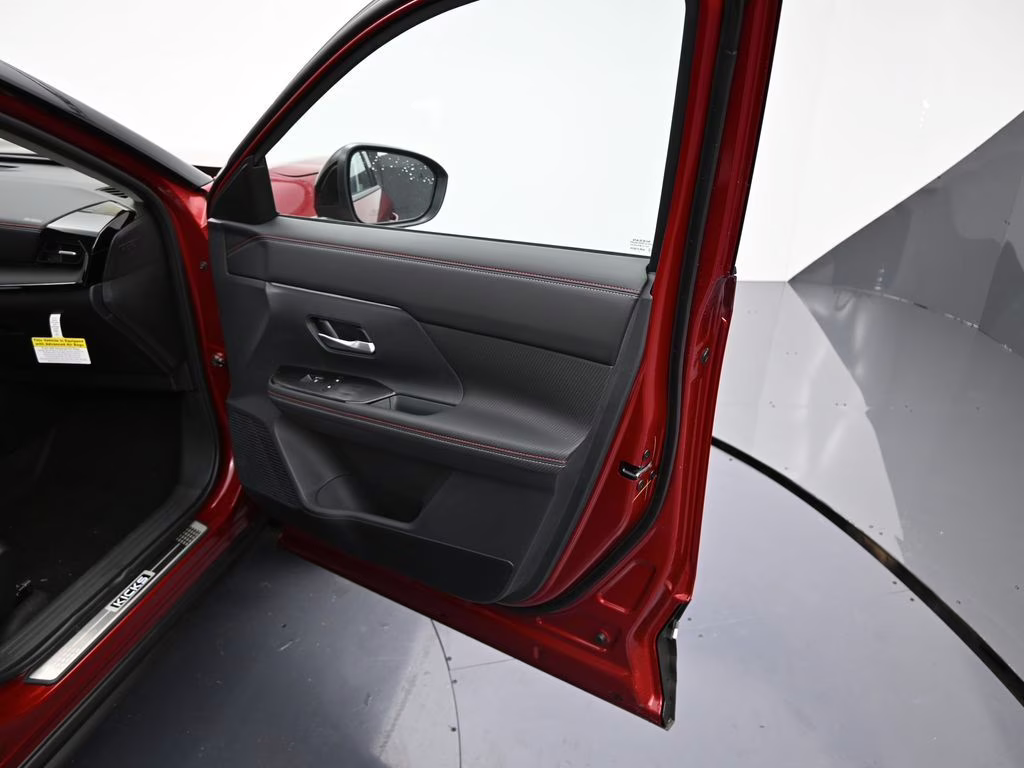 2026 Scarlet Ember/Super Black Nissan Kicks SR FWD SUV