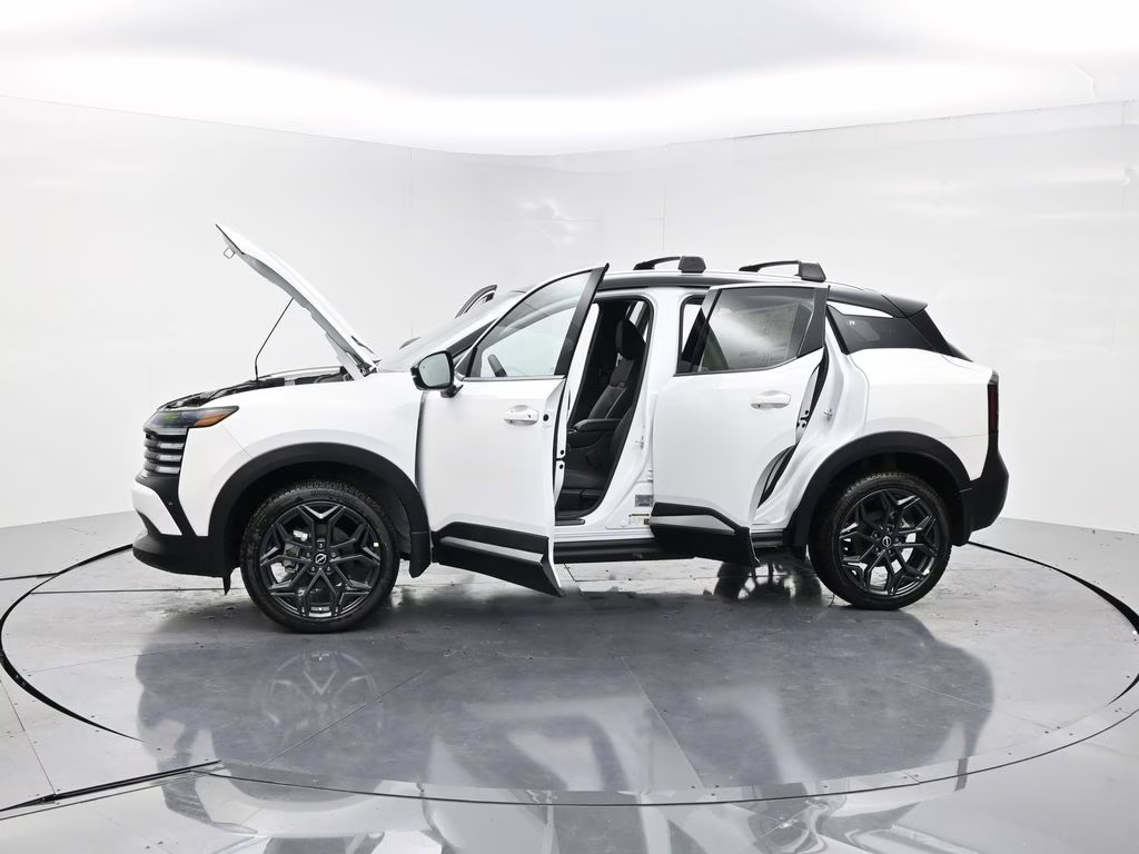 2026 Aspen White/Super Black Nissan Kicks SR FWD SUV