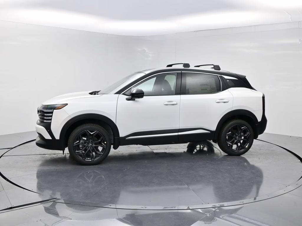 2026 Aspen White/Super Black Nissan Kicks SR FWD SUV