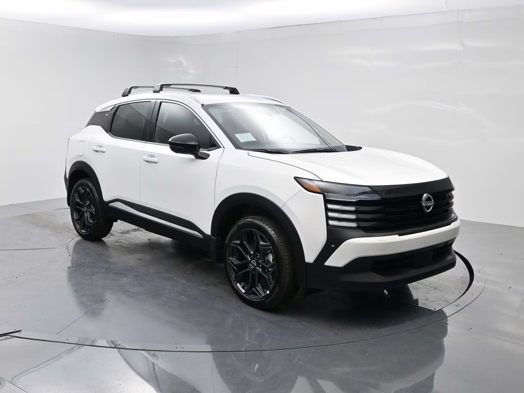 2026 Aspen White Tricoat Nissan Kicks SR FWD SUV