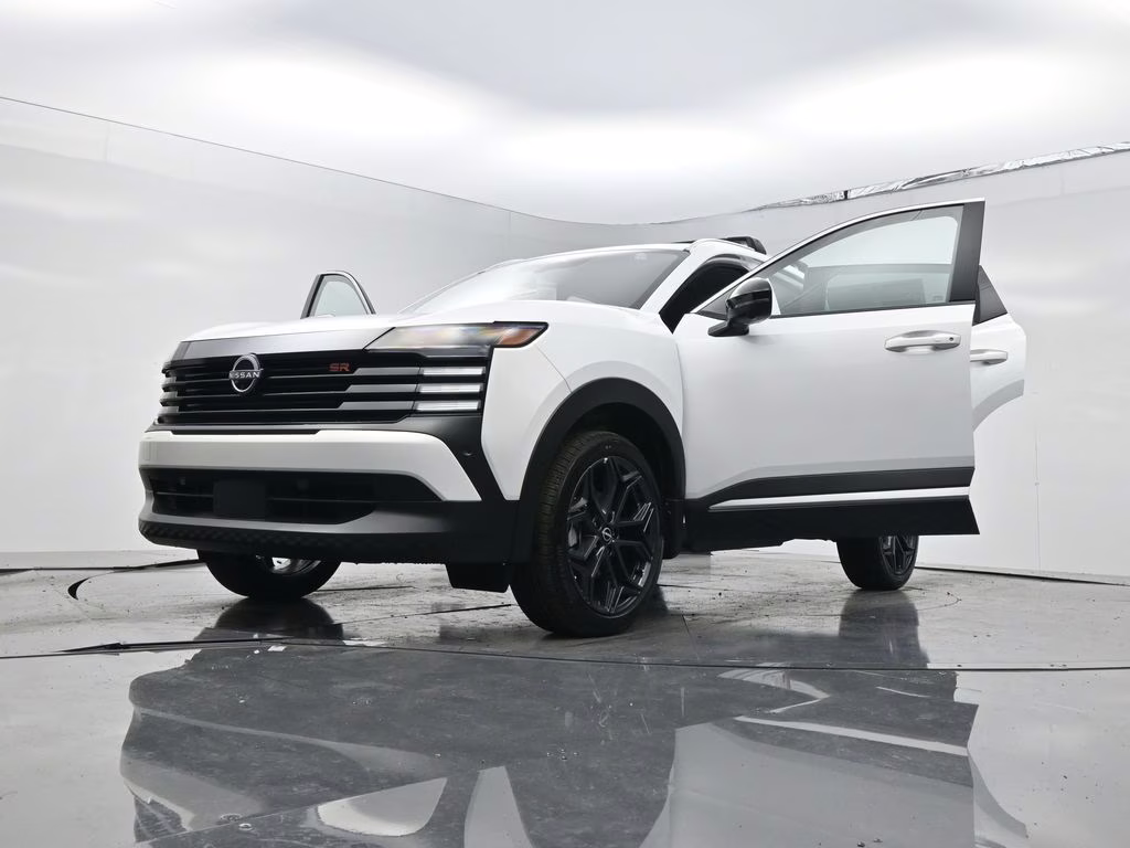 2026 Aspen White Tricoat Nissan Kicks SR FWD SUV