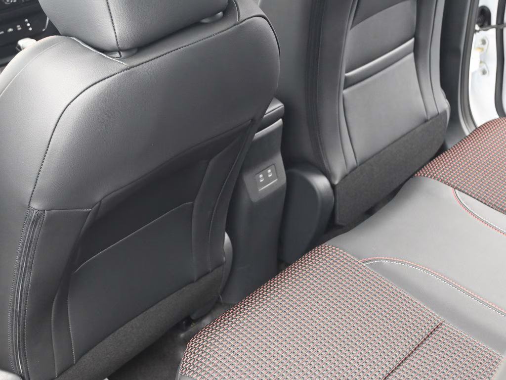 2026 Aspen White Tricoat Nissan Kicks SR FWD SUV