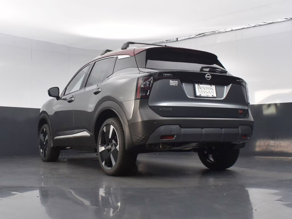 2026 Gun Metallic/Scarlet Ember Tintcoat Nissan Kicks SR FWD SUV