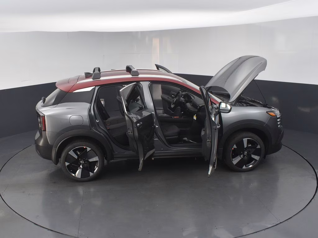 2026 Gun Metallic/Scarlet Ember Tintcoat Nissan Kicks SR FWD SUV