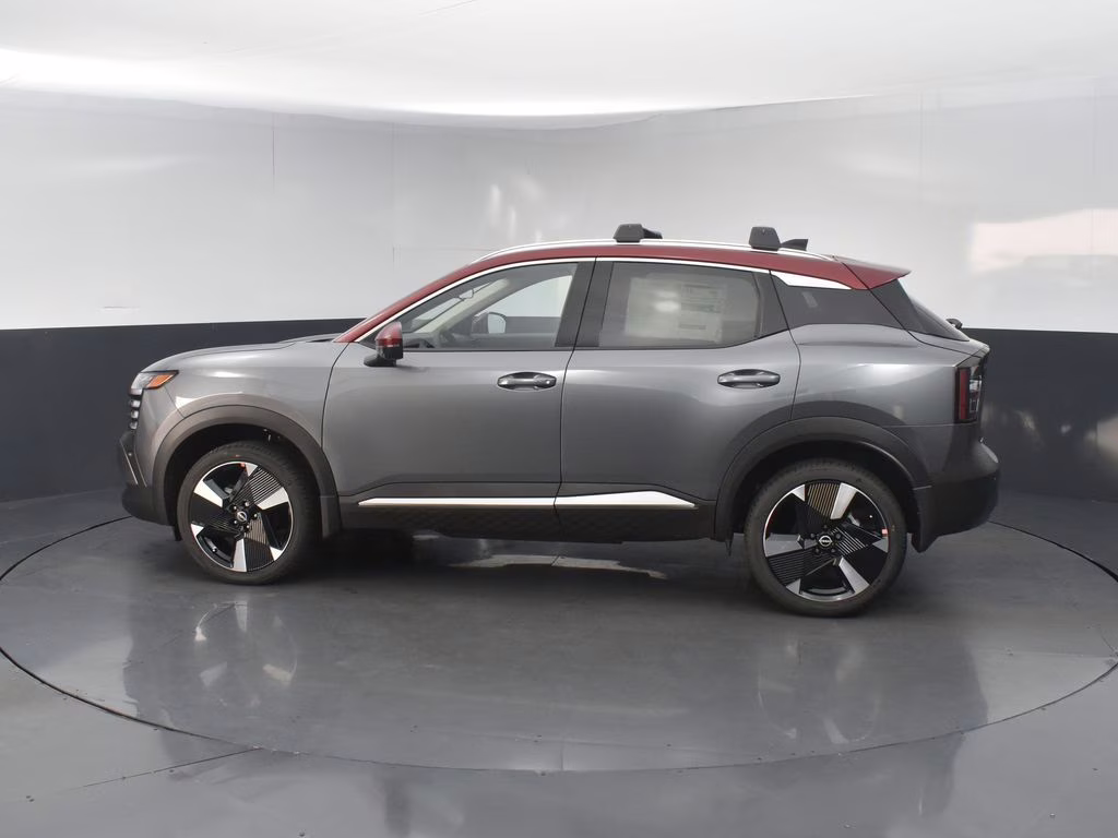 2026 Gun Metallic/Scarlet Ember Tintcoat Nissan Kicks SR FWD SUV