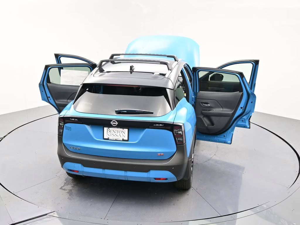 2026 Arctic Ice Blue/Black Nissan Kicks SR FWD SUV
